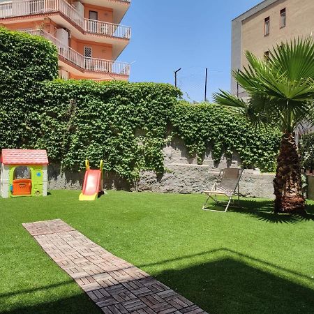 Appartamento Incantevole Con Parcheggio E Giardino Catania Eksteriør bilde