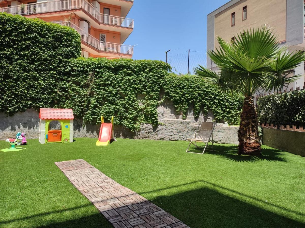 Appartamento Incantevole Con Parcheggio E Giardino Catania Eksteriør bilde